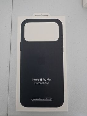 Apple iPhone 18 Pro Max Silicone Case - Black